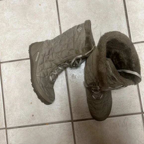 Columbia MINX MID ALTA OMNI-HEAT womens Snow Boot Tan Size 9 Fur Lined - Picture 2 of 6